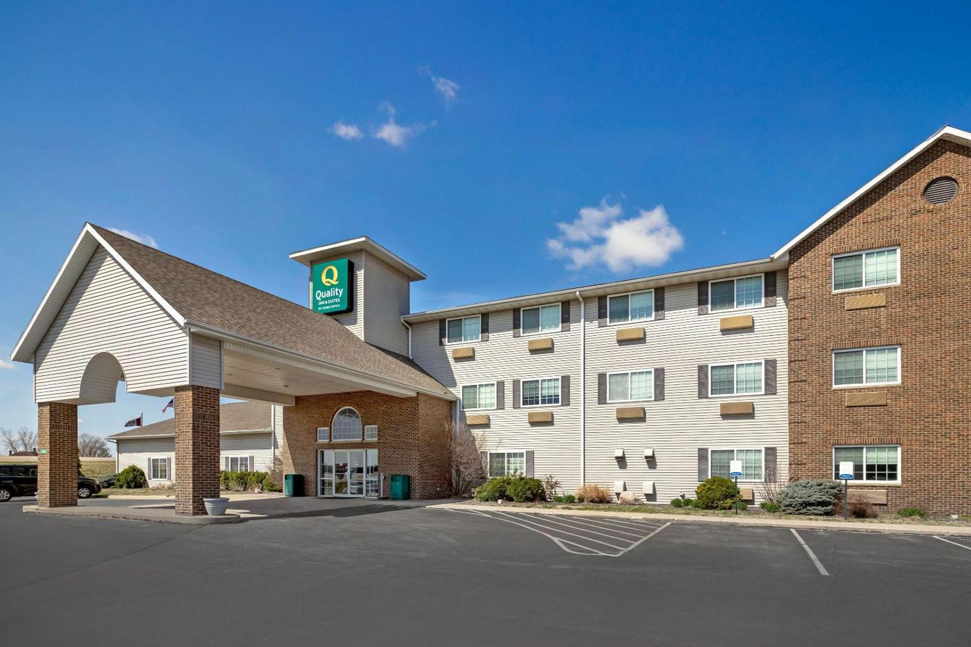 Quality Inn & Suites Fort Madison Near Hwy 61 Kültér fotó